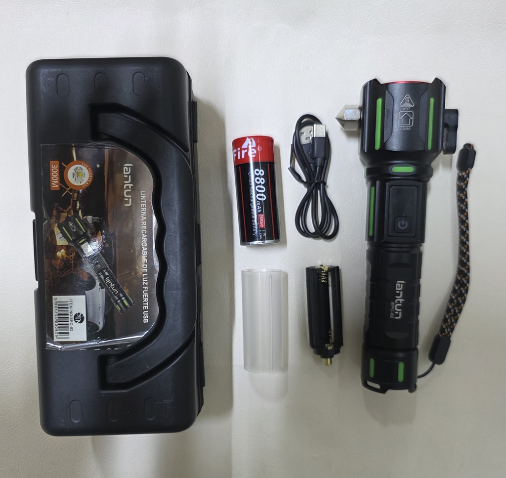 LINTERNA TACTICA TERRENEITOR  DE LARGO ALCANCE |EPC-82|