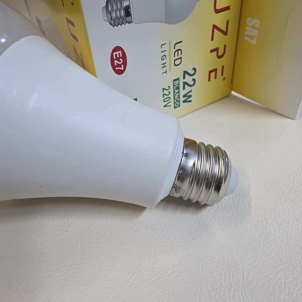 FOCO CON SENSOR DE MOVIMIENTO 22W