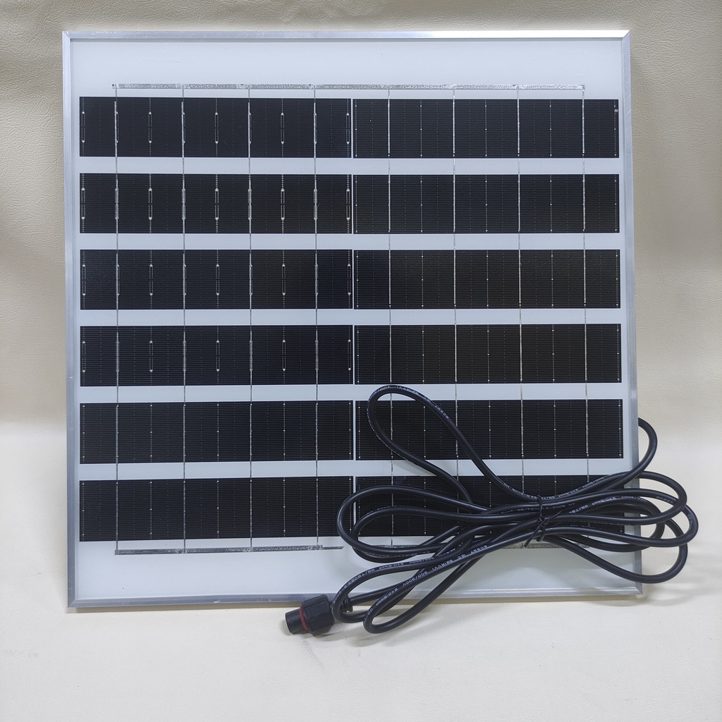 REFLECTOR 600W CON PANEL SOLAR  |066004| 