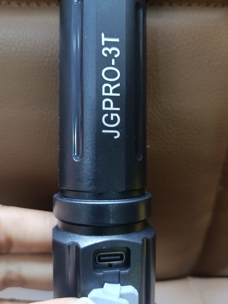 LINTERNA SOLAR Y RECARGABLE |F3577|