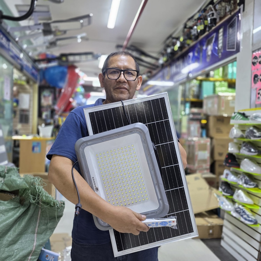 REFLECTOR CON PANEL SOLAR 500W |440484|  