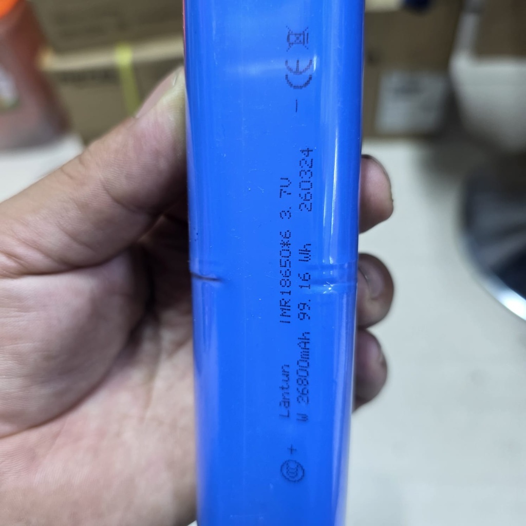LINTERNA RECARGABLE CON 6 BATERIAS DE LITIO  |EPC-R69|