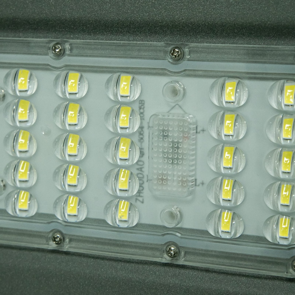 LUMINARIA PROFESIONAL 60W 6800 LUMENES |FT-MT-60W|