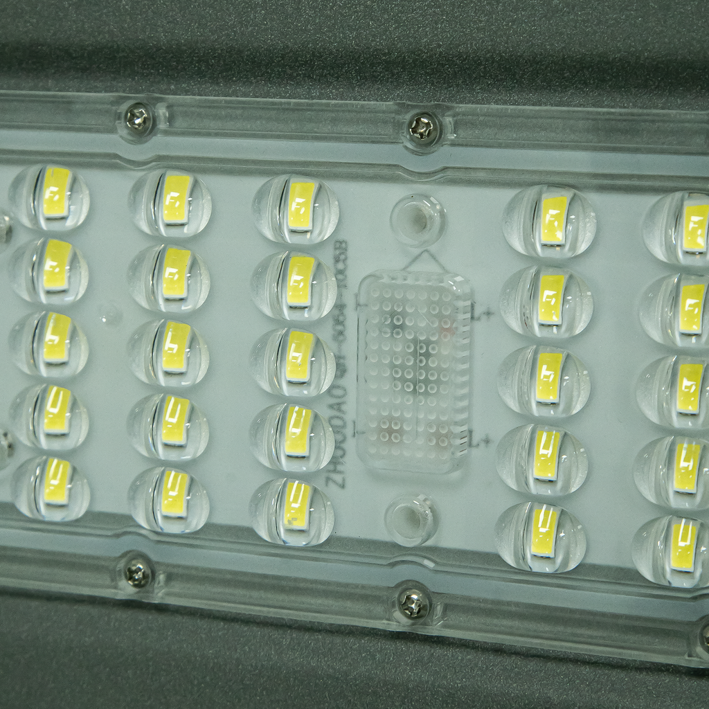 LUMINARIA PROFESIONAL 60W 6800 LUMENES |FT-MT-60W|