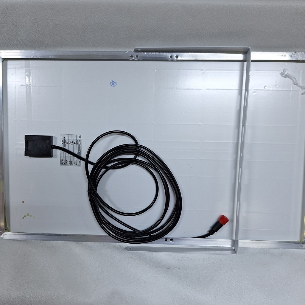 PANEL + REFLECTOR SOLAR 600W |NAY-64|