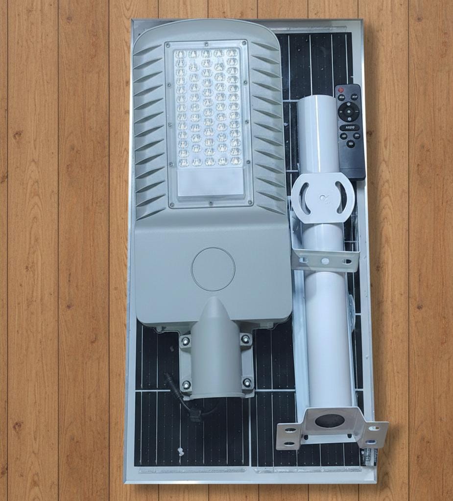 PASTORAL CON PANEL SOLAR EXTERNO 4000 LUMENES 400W PREMIUM 